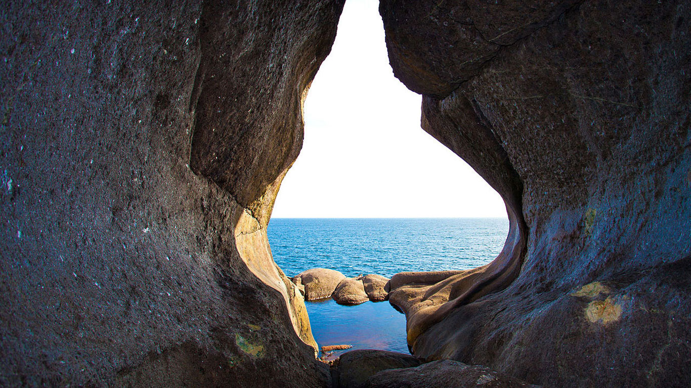 Flekkefjord-Brufjell-hiking-caves-potholes-norway-ana-sira-roligheten-gma-geopark-1366x768