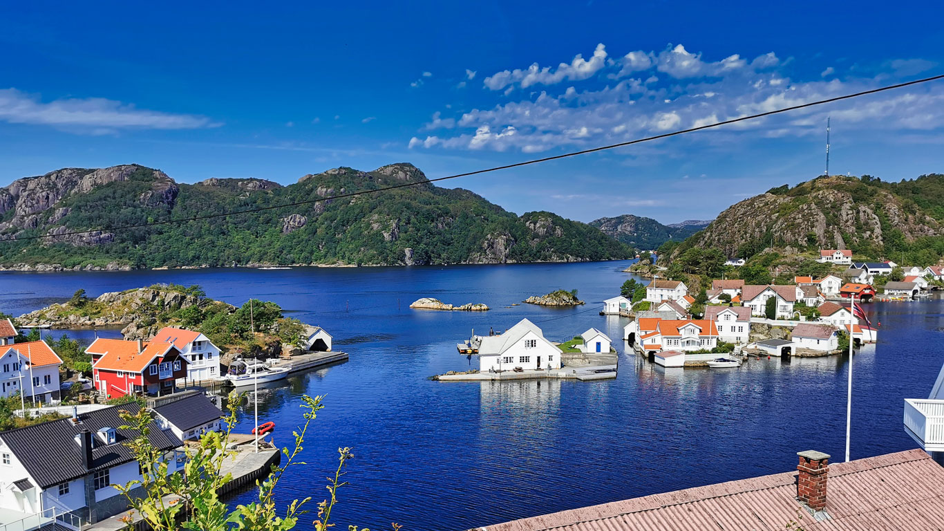 Flekkefjord-Hidra-overview-must-visit-fishing-kayak-hiking-4-1366x768