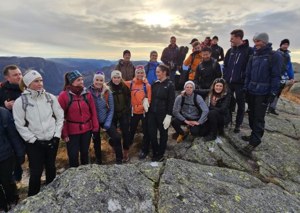 hiking-winter-pulpit-rock-event hiking-winter-pulpit-rock-event