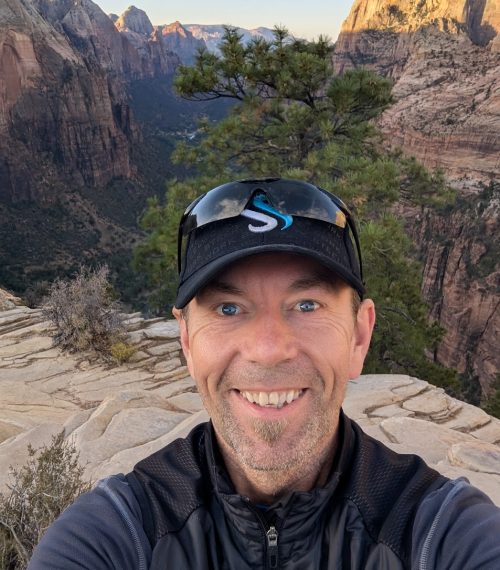PXL_20241012_142344790.MP John Steinar - Owner and Firefighter - on a hiking tour to Zion National Park, USA