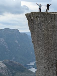 Hiking-up-pulpit-rock-norway-a-must-do-in-stavanger (5)